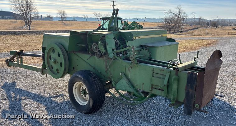 image for item FO3580 John Deere 346 small square baler