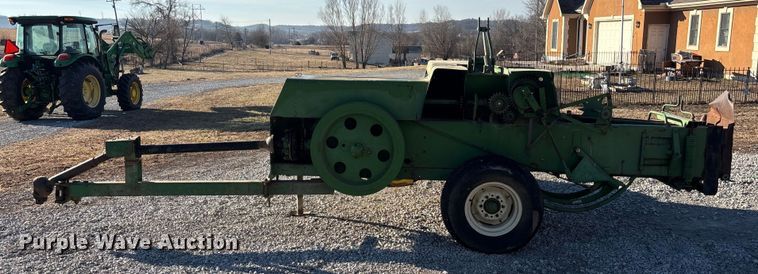 image for item FO3580 John Deere 346 small square baler