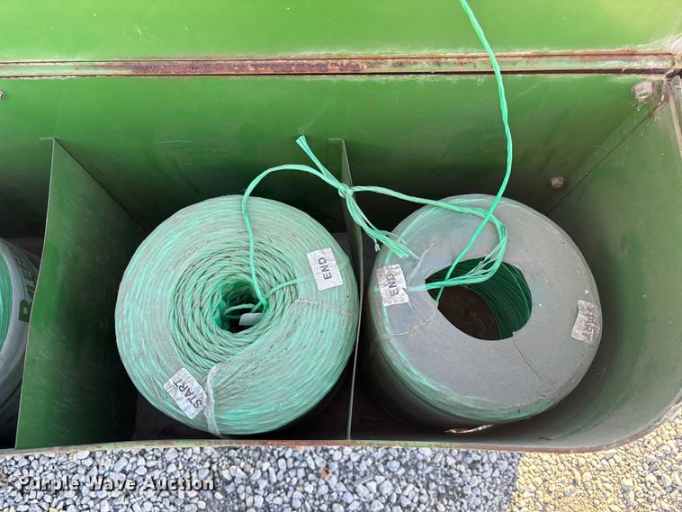 image for item FO3580 John Deere 346 small square baler