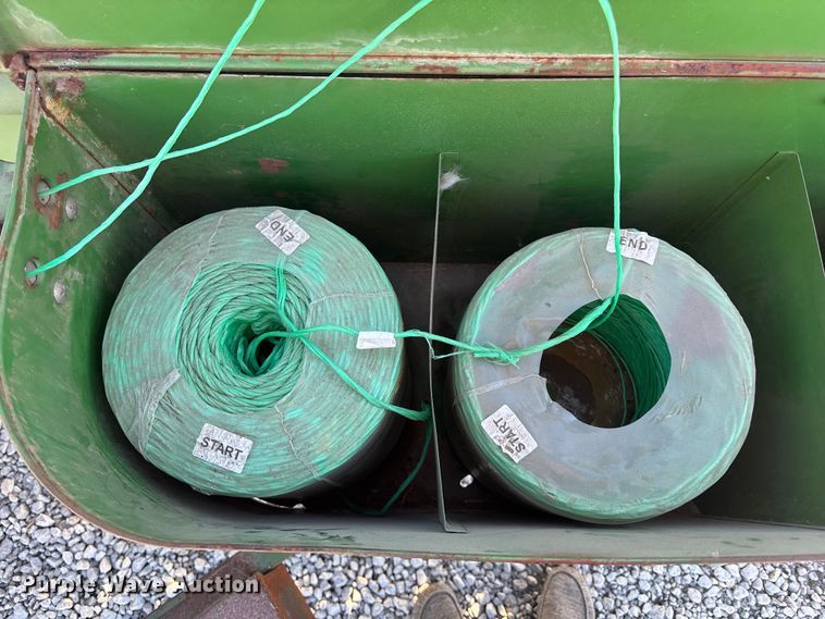 image for item FO3580 John Deere 346 small square baler