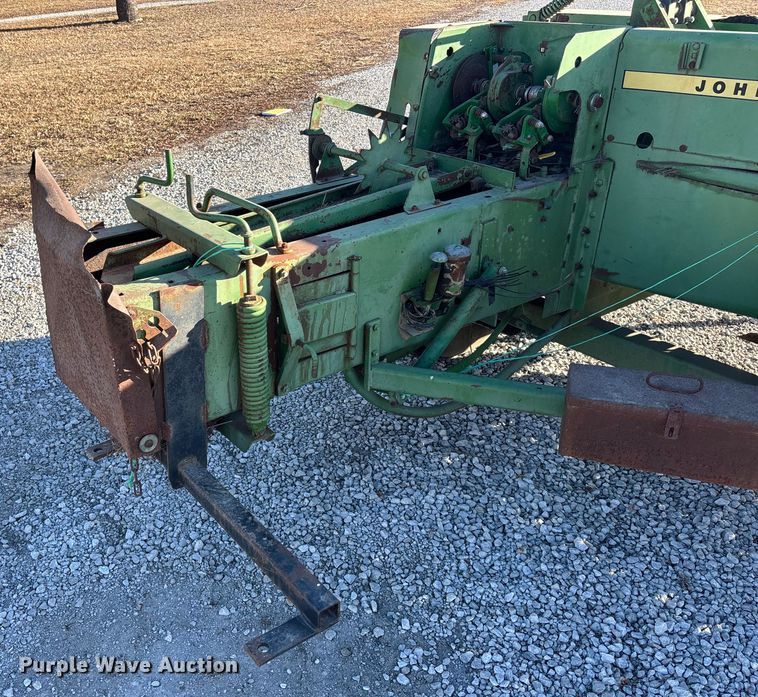 image for item FO3580 John Deere 346 small square baler