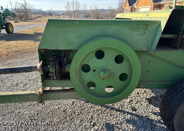 image for item FO3580 John Deere 346 small square baler