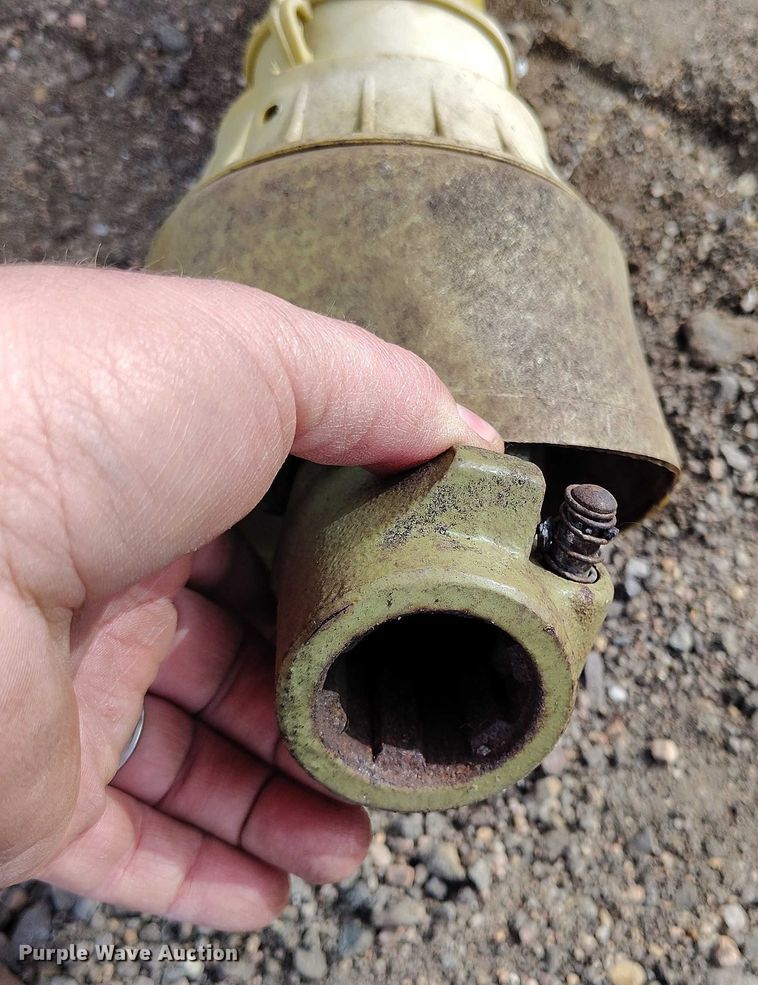 image for item IH9435 2024 Behlen County FS spreader