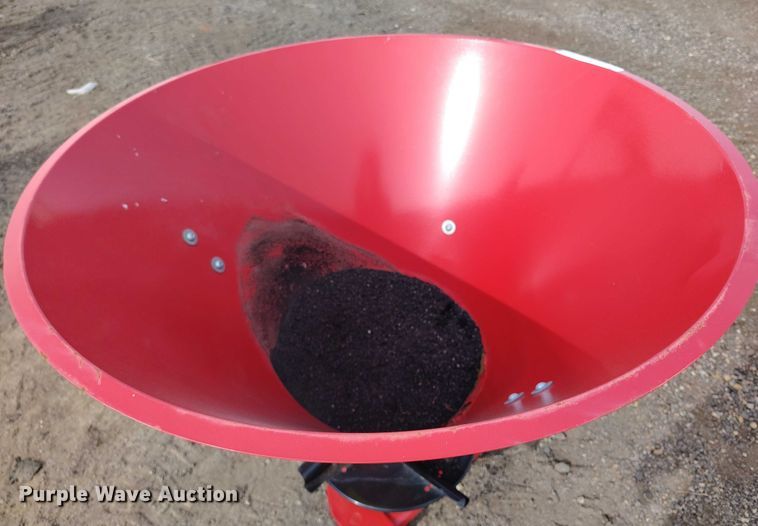 image for item IH9435 2024 Behlen County FS spreader