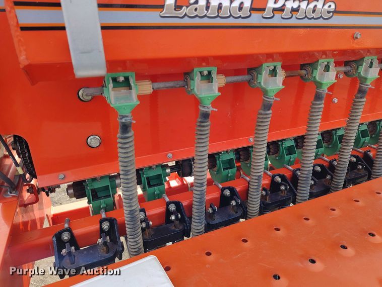 image for item IH9437 Land Pride 3P600 grain drill