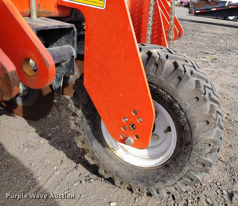 image for item IH9437 Land Pride 3P600 grain drill