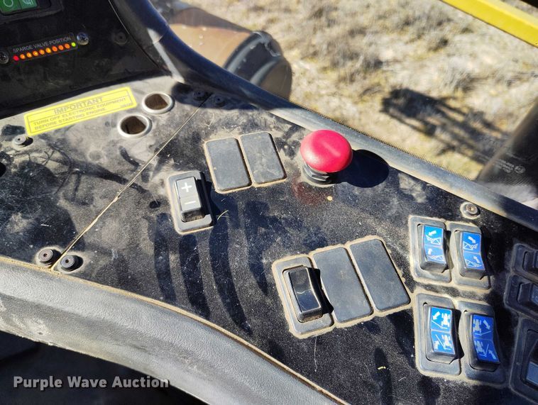 image for item IH9446 AG-Chem RoGator 1264 