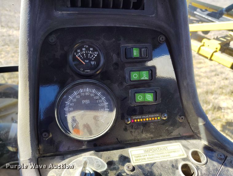 image for item IH9446 AG-Chem RoGator 1264 