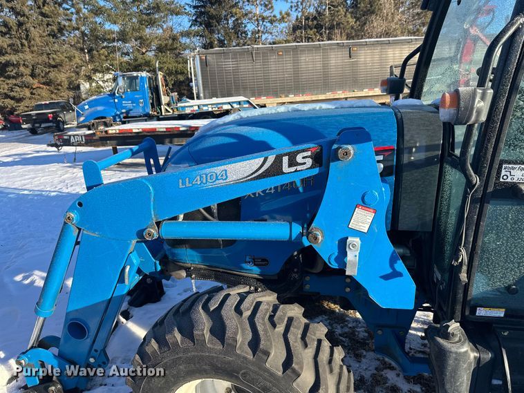 image for item YA2024 LS Mtron XR4140H MFWD tractor