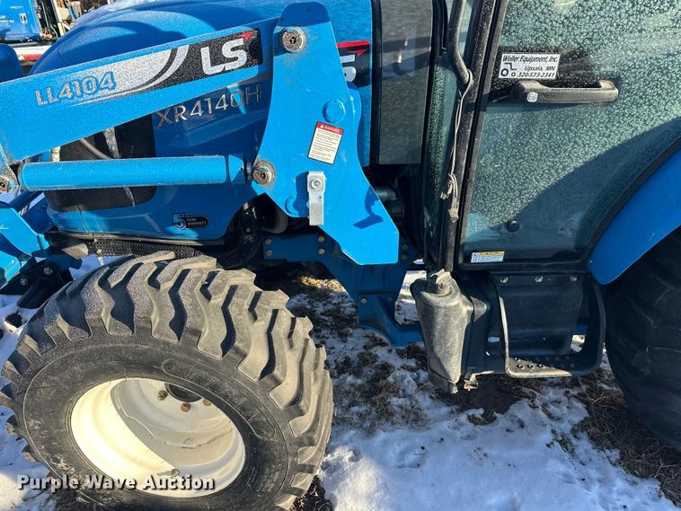 image for item YA2024 LS Mtron XR4140H MFWD tractor