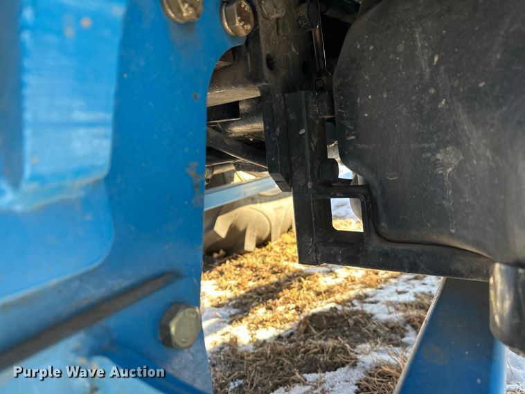 image for item YA2024 LS Mtron XR4140H MFWD tractor