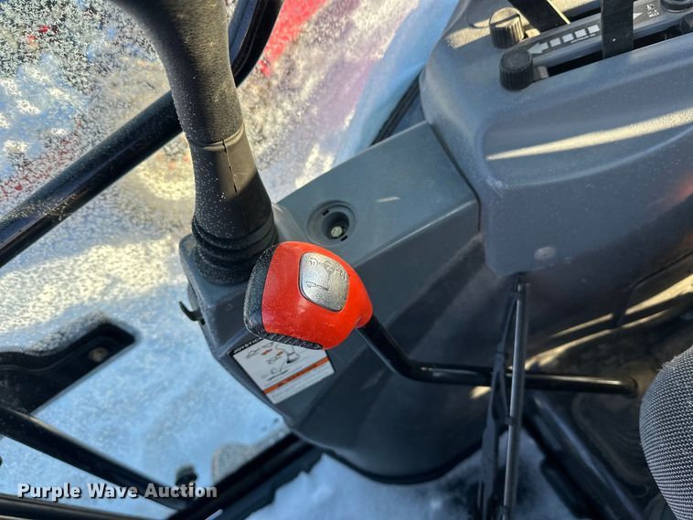 image for item YA2024 LS Mtron XR4140H MFWD tractor