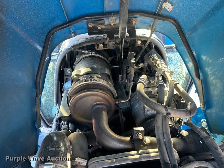 image for item YA2024 LS Mtron XR4140H MFWD tractor