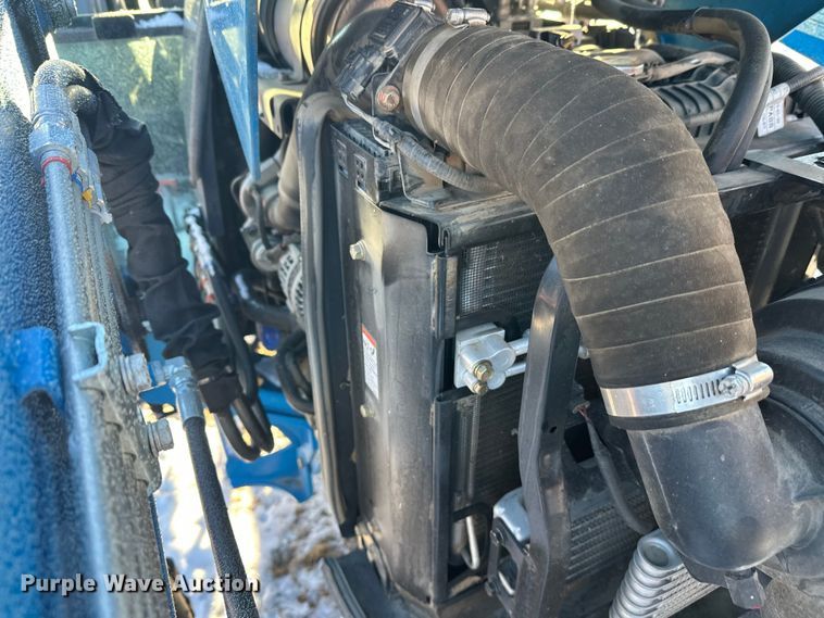 image for item YA2024 LS Mtron XR4140H MFWD tractor