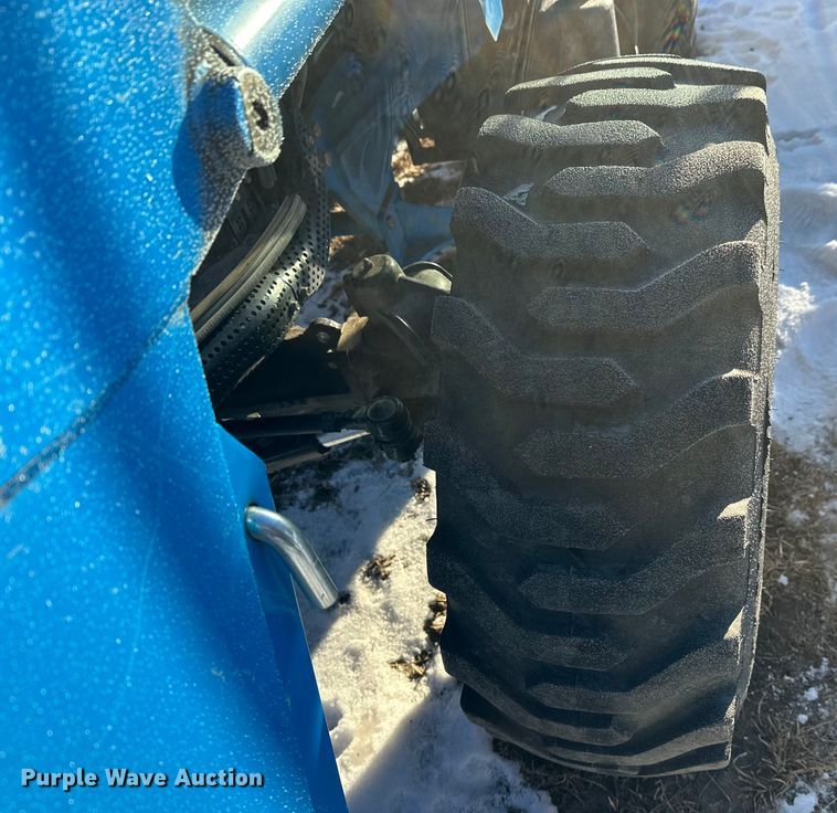 image for item YA2024 LS Mtron XR4140H MFWD tractor