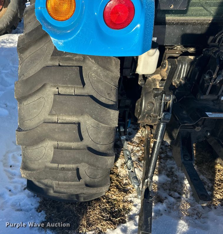 image for item YA2024 LS Mtron XR4140H MFWD tractor