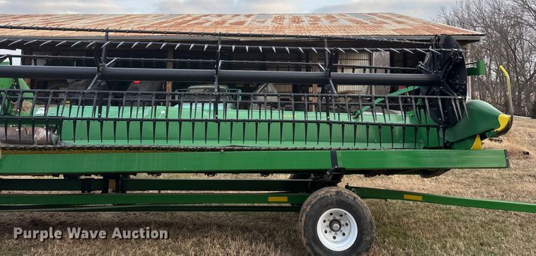 image for item YA2152 2021 John Deere RD40F Hydraflex flex draper head