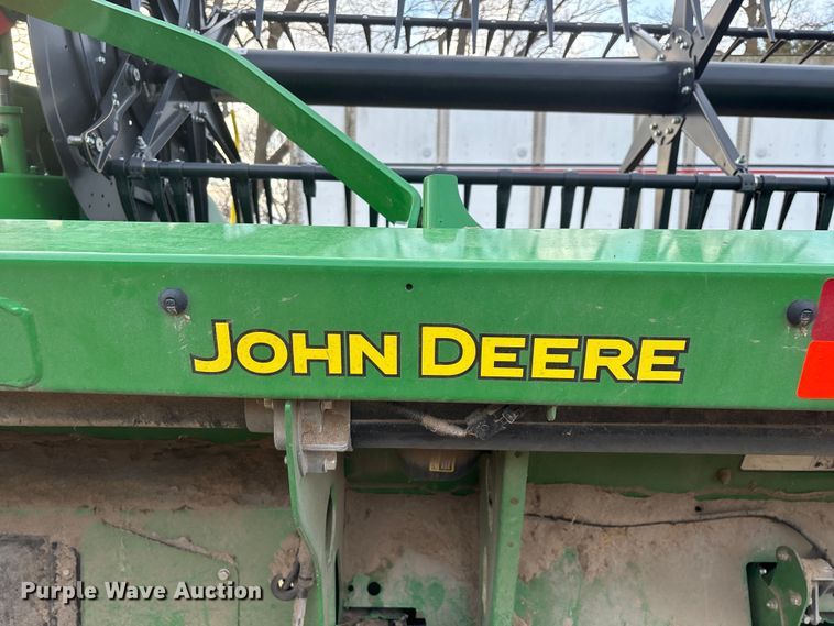 image for item YA2152 2021 John Deere RD40F Hydraflex flex draper head