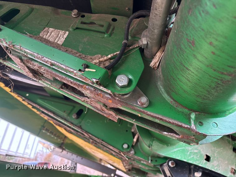 image for item YA2152 2021 John Deere RD40F Hydraflex flex draper head
