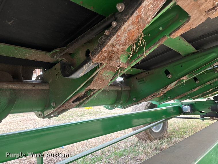 image for item YA2152 2021 John Deere RD40F Hydraflex flex draper head