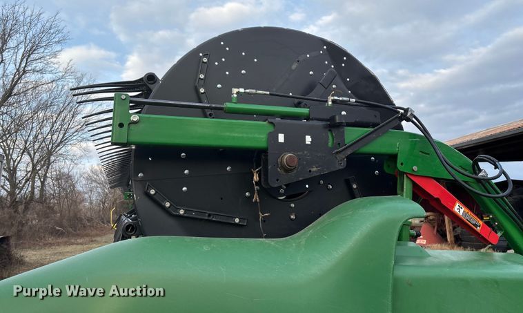 image for item YA2152 2021 John Deere RD40F Hydraflex flex draper head