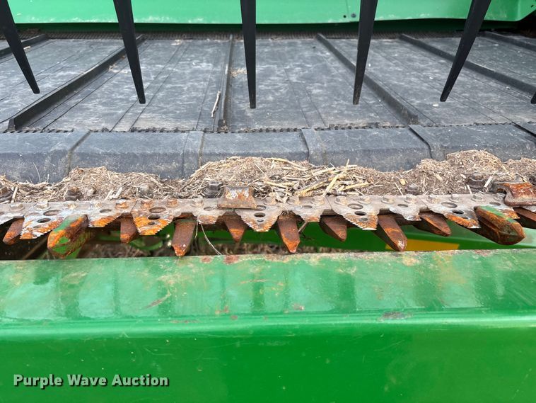 image for item YA2152 2021 John Deere RD40F Hydraflex flex draper head