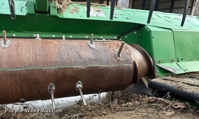 image for item YA2152 2021 John Deere RD40F Hydraflex flex draper head