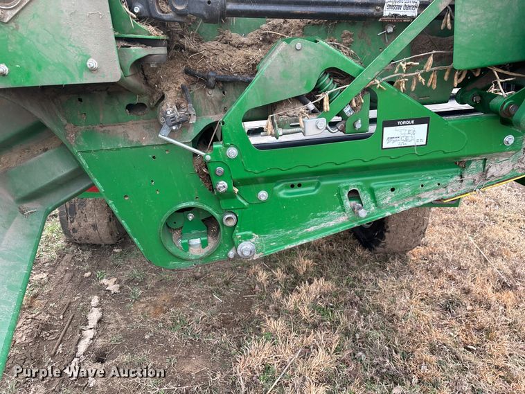 image for item YA2152 2021 John Deere RD40F Hydraflex flex draper head