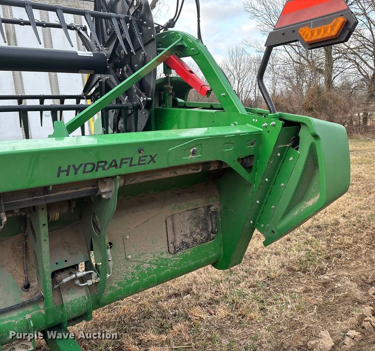 image for item YA2152 2021 John Deere RD40F Hydraflex flex draper head