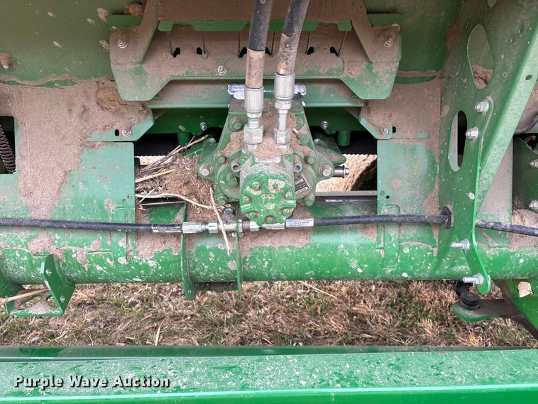 image for item YA2152 2021 John Deere RD40F Hydraflex flex draper head