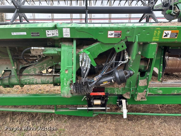 image for item YA2152 2021 John Deere RD40F Hydraflex flex draper head