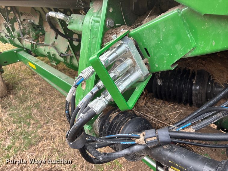 image for item YA2152 2021 John Deere RD40F Hydraflex flex draper head