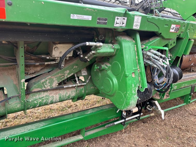 image for item YA2152 2021 John Deere RD40F Hydraflex flex draper head