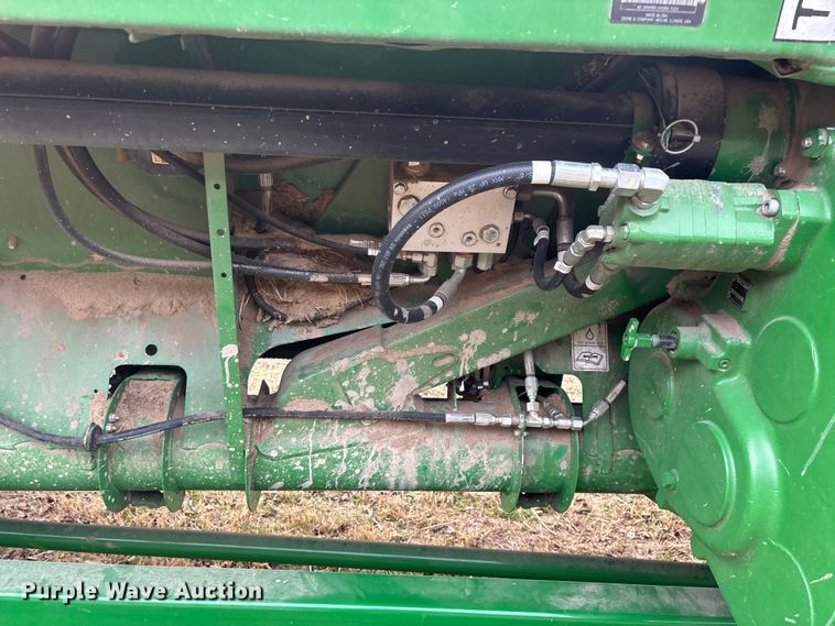 image for item YA2152 2021 John Deere RD40F Hydraflex flex draper head