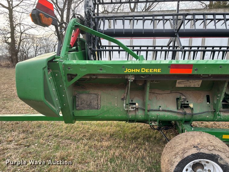 image for item YA2152 2021 John Deere RD40F Hydraflex flex draper head