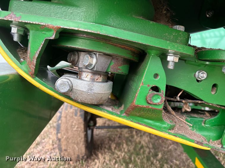 image for item YA2152 2021 John Deere RD40F Hydraflex flex draper head