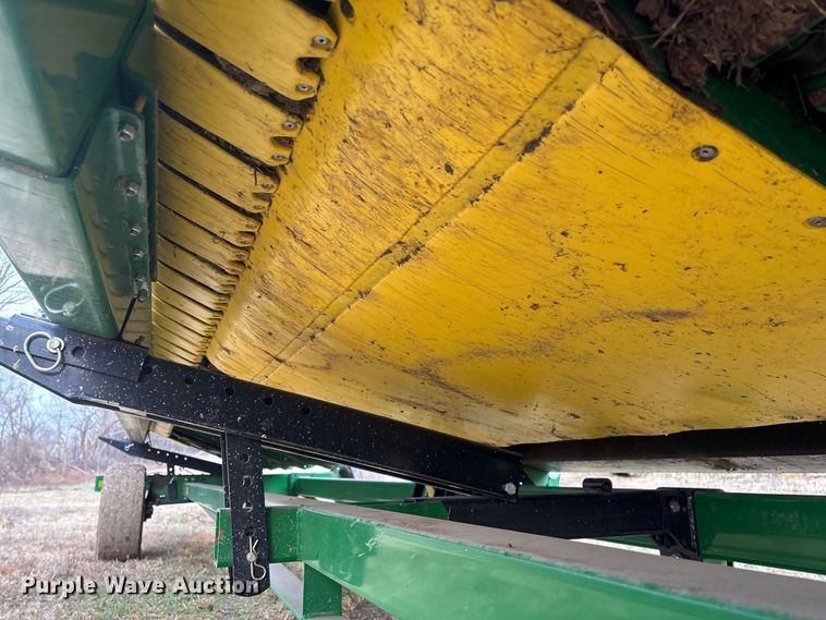 image for item YA2152 2021 John Deere RD40F Hydraflex flex draper head