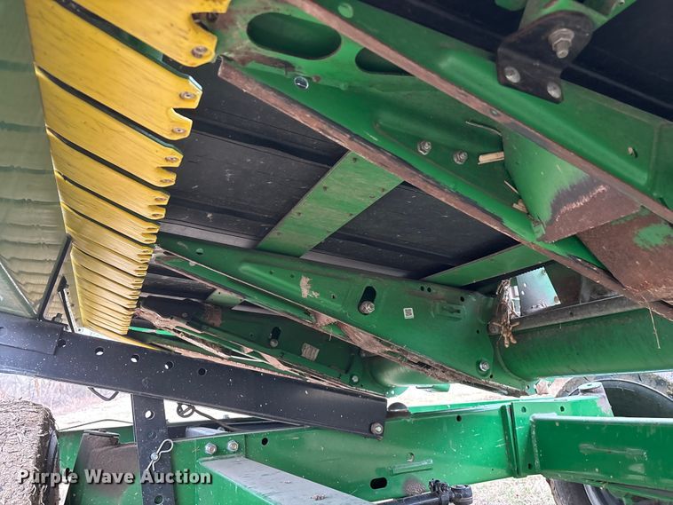 image for item YA2152 2021 John Deere RD40F Hydraflex flex draper head