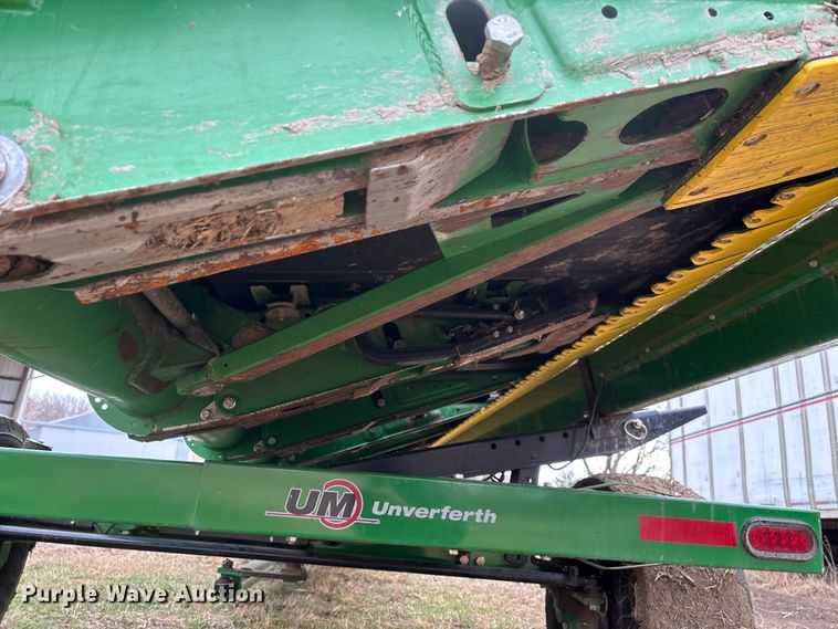 image for item YA2152 2021 John Deere RD40F Hydraflex flex draper head