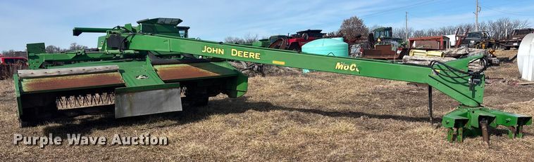 image for item YA2153 John Deere 946 swather / windrower