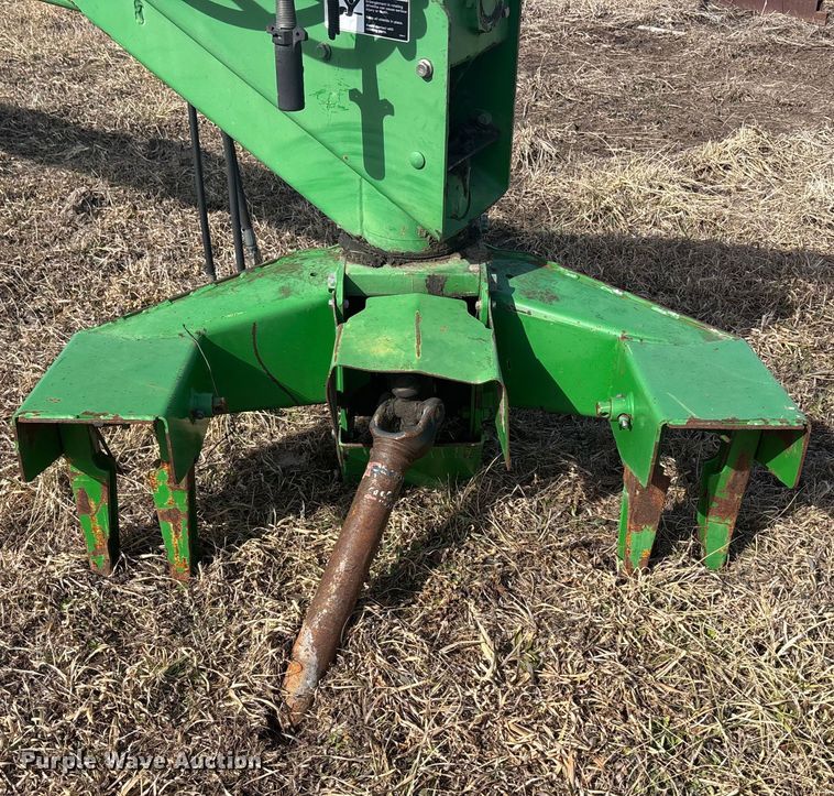 image for item YA2153 John Deere 946 swather / windrower