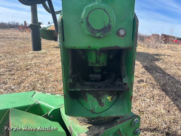 image for item YA2153 John Deere 946 swather / windrower