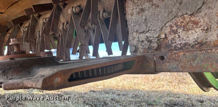 image for item YA2153 John Deere 946 swather / windrower