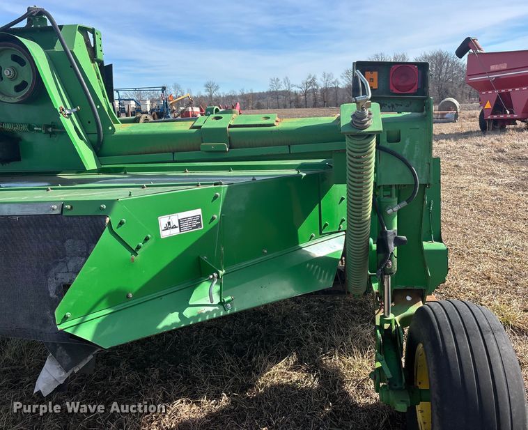 image for item YA2153 John Deere 946 swather / windrower