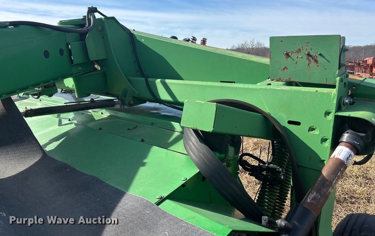 image for item YA2153 John Deere 946 swather / windrower