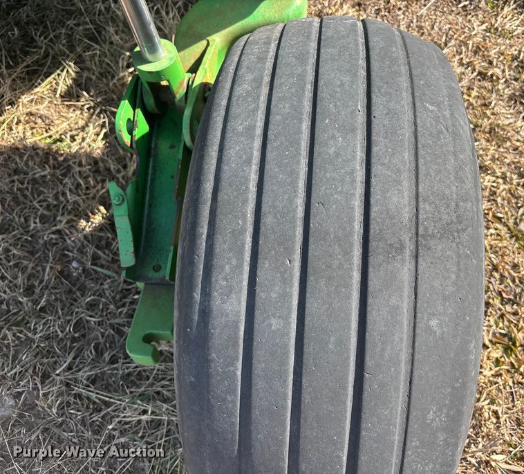 image for item YA2153 John Deere 946 swather / windrower