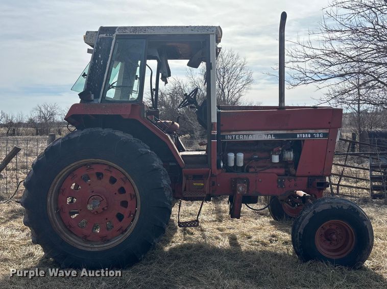image for item YA2154 1979 International Harvester Hydro 186 tractor