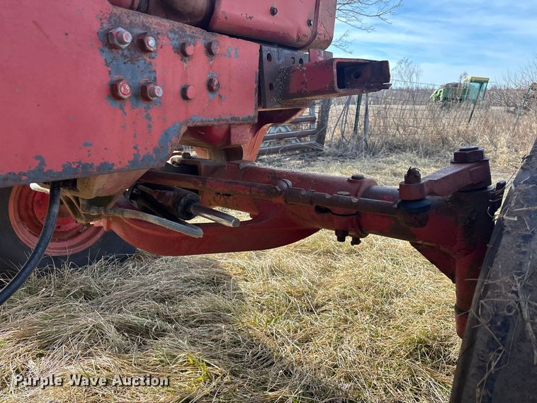 image for item YA2154 1979 International Harvester Hydro 186 tractor