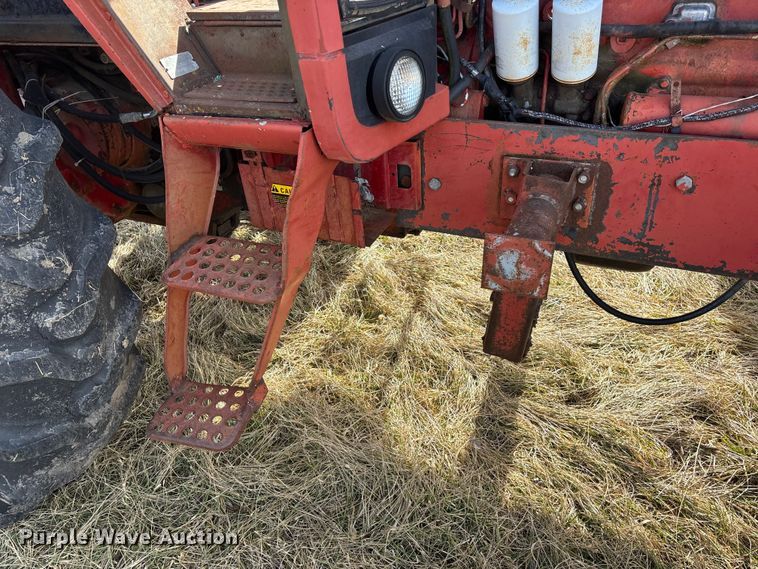 image for item YA2154 1979 International Harvester Hydro 186 tractor