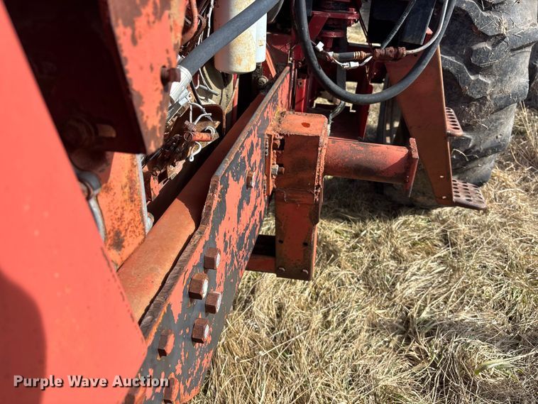 image for item YA2154 1979 International Harvester Hydro 186 tractor